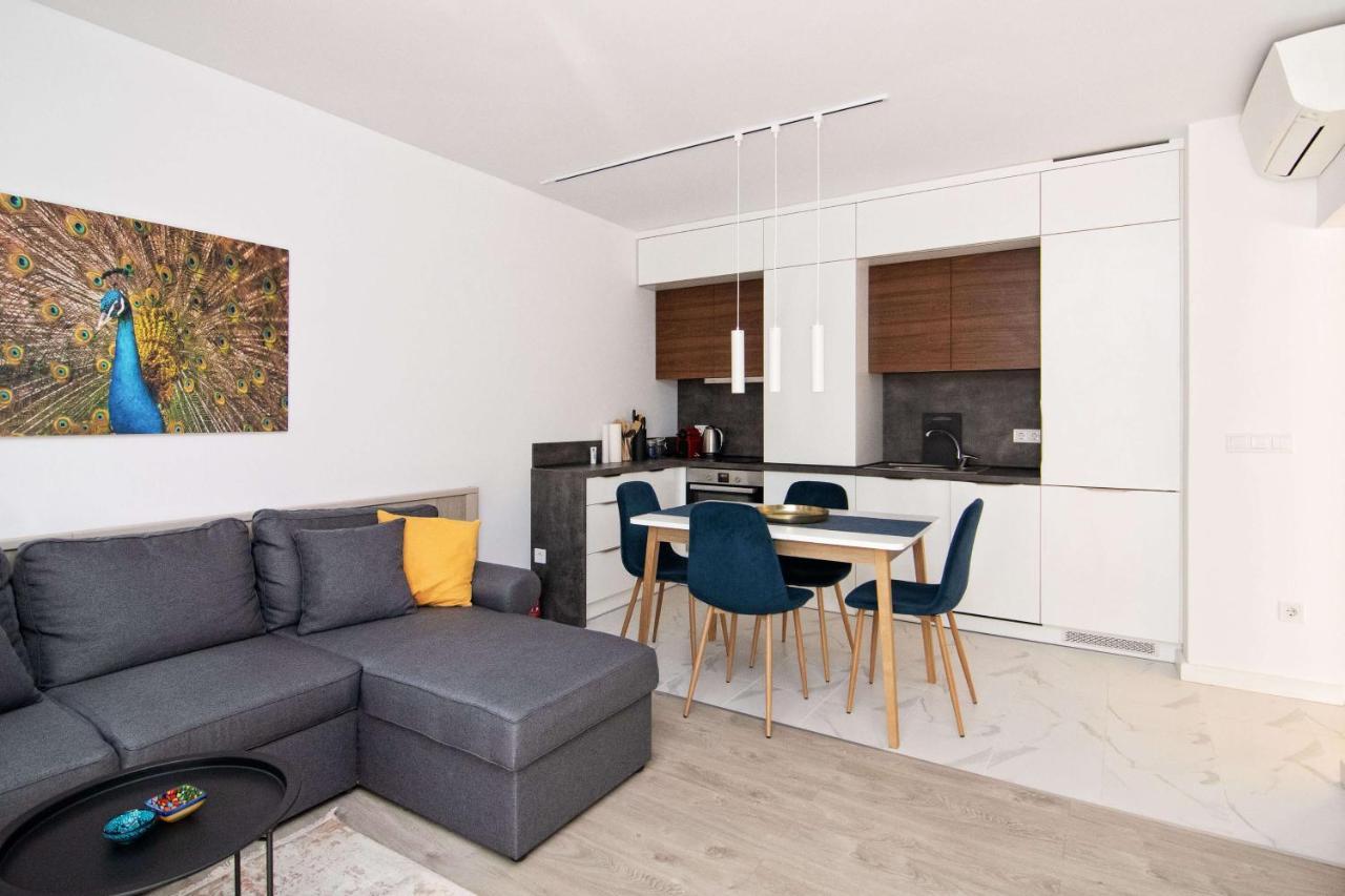 Luxury City Center Two Bedroom Apartment Close To Beach Varna Exterior foto