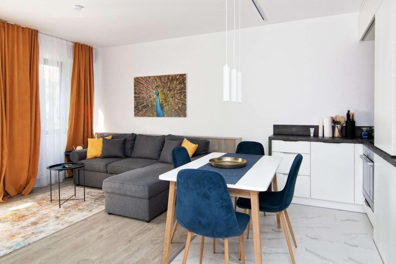 Luxury City Center Two Bedroom Apartment Close To Beach Varna Exterior foto