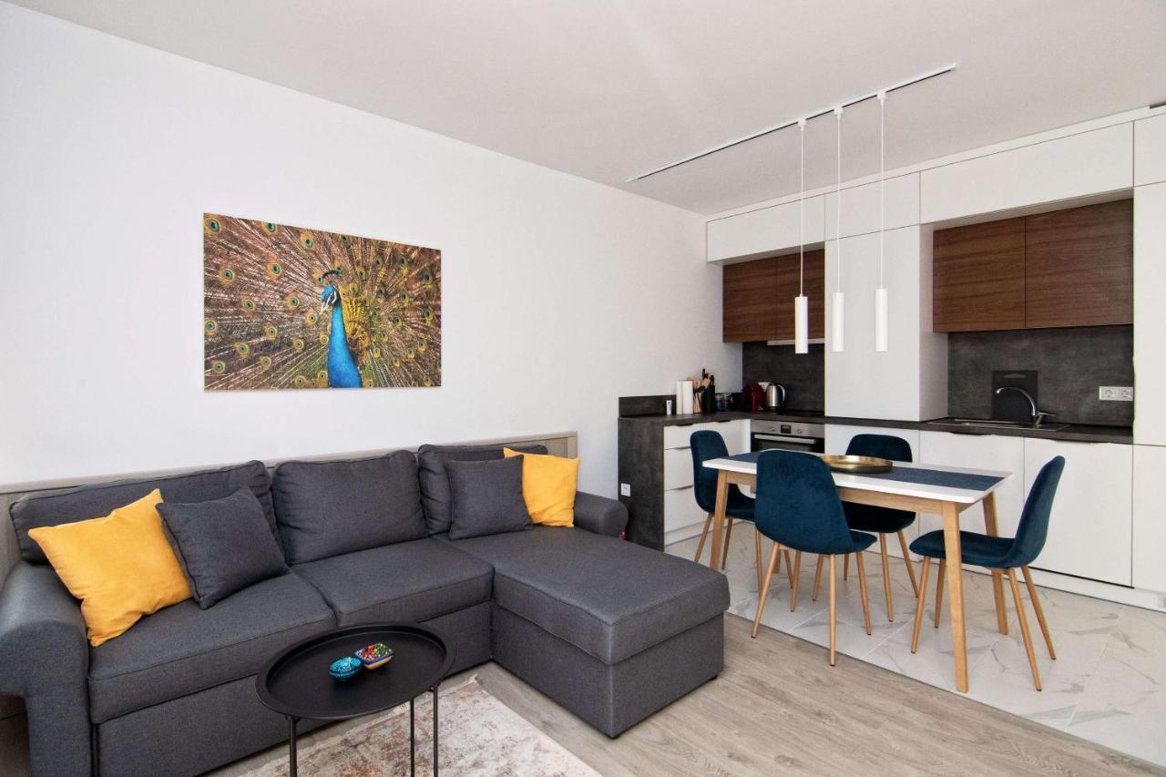 Luxury City Center Two Bedroom Apartment Close To Beach Varna Exterior foto